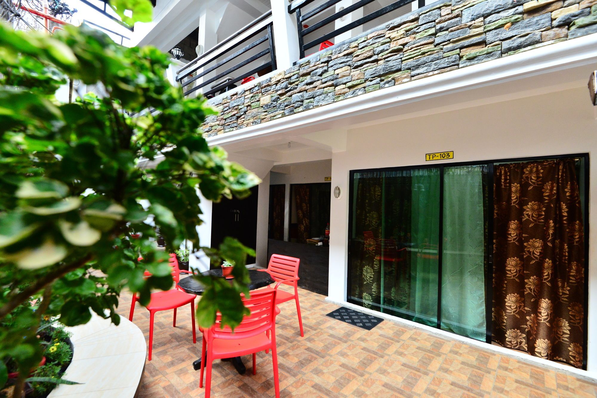 발라박 Travellers Pad Boracay 호스텔 외부 사진