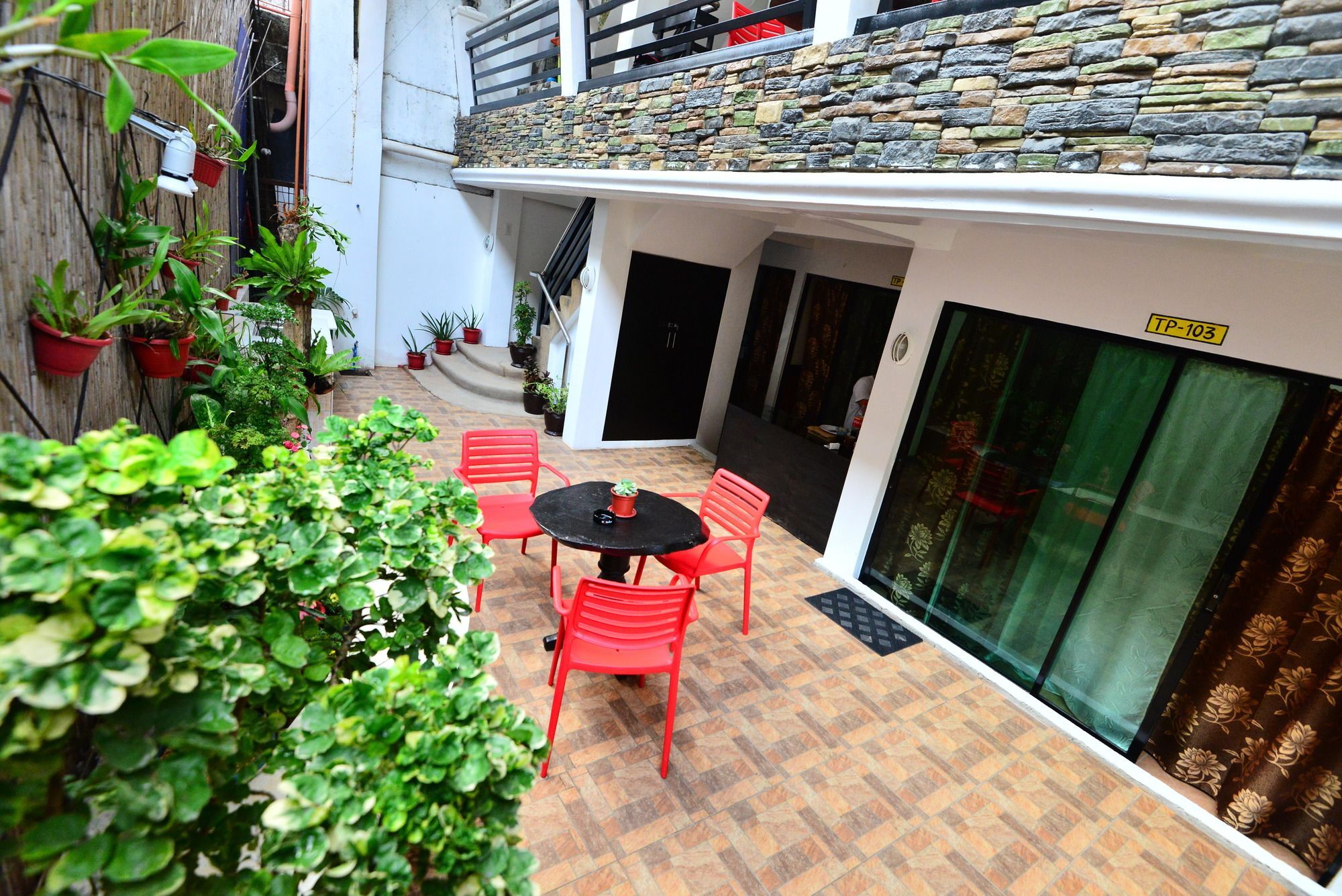 발라박 Travellers Pad Boracay 호스텔 외부 사진